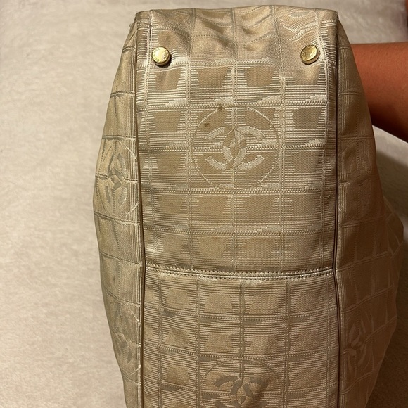 Authentic CHANEL Interlocking CC Logo Beige Travel Tote Line Leather Strap - Picture 7 of 13